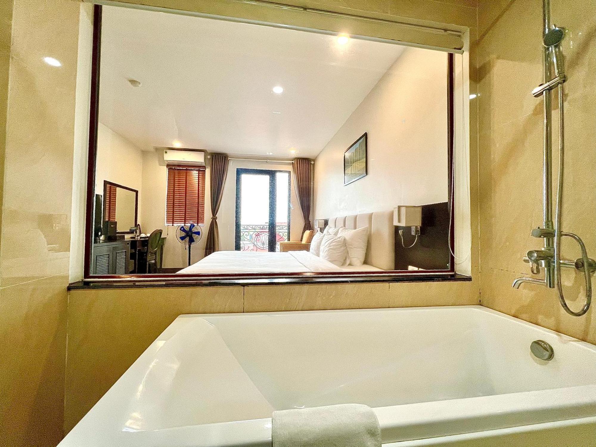 Paragon Noi Bai Hotel & Pool Hanoi Exterior photo