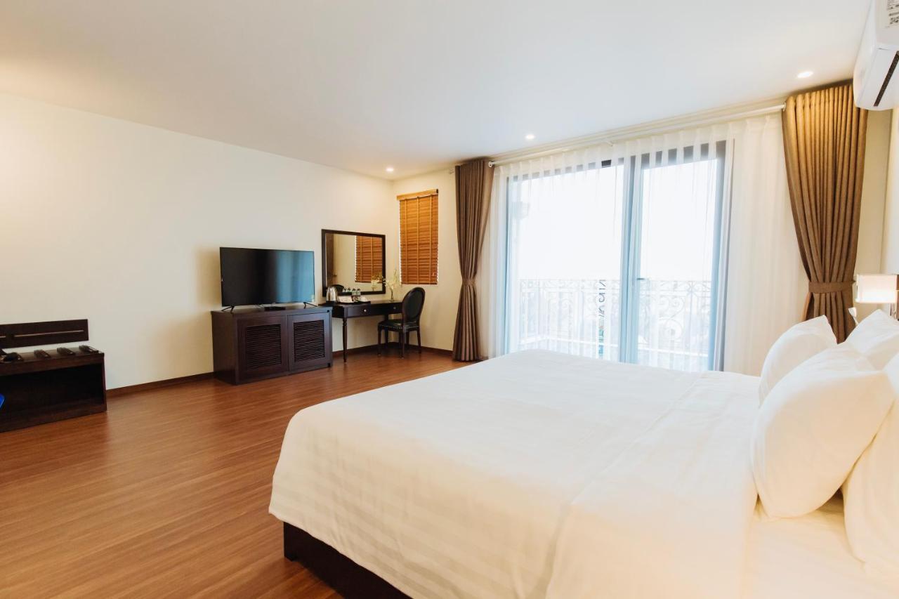 Paragon Noi Bai Hotel & Pool Hanoi Exterior photo